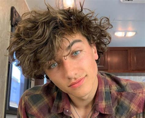 gavin casalegno born|Gavin Casalegno Age, Birthday, Girlfriend, Net Worth,。